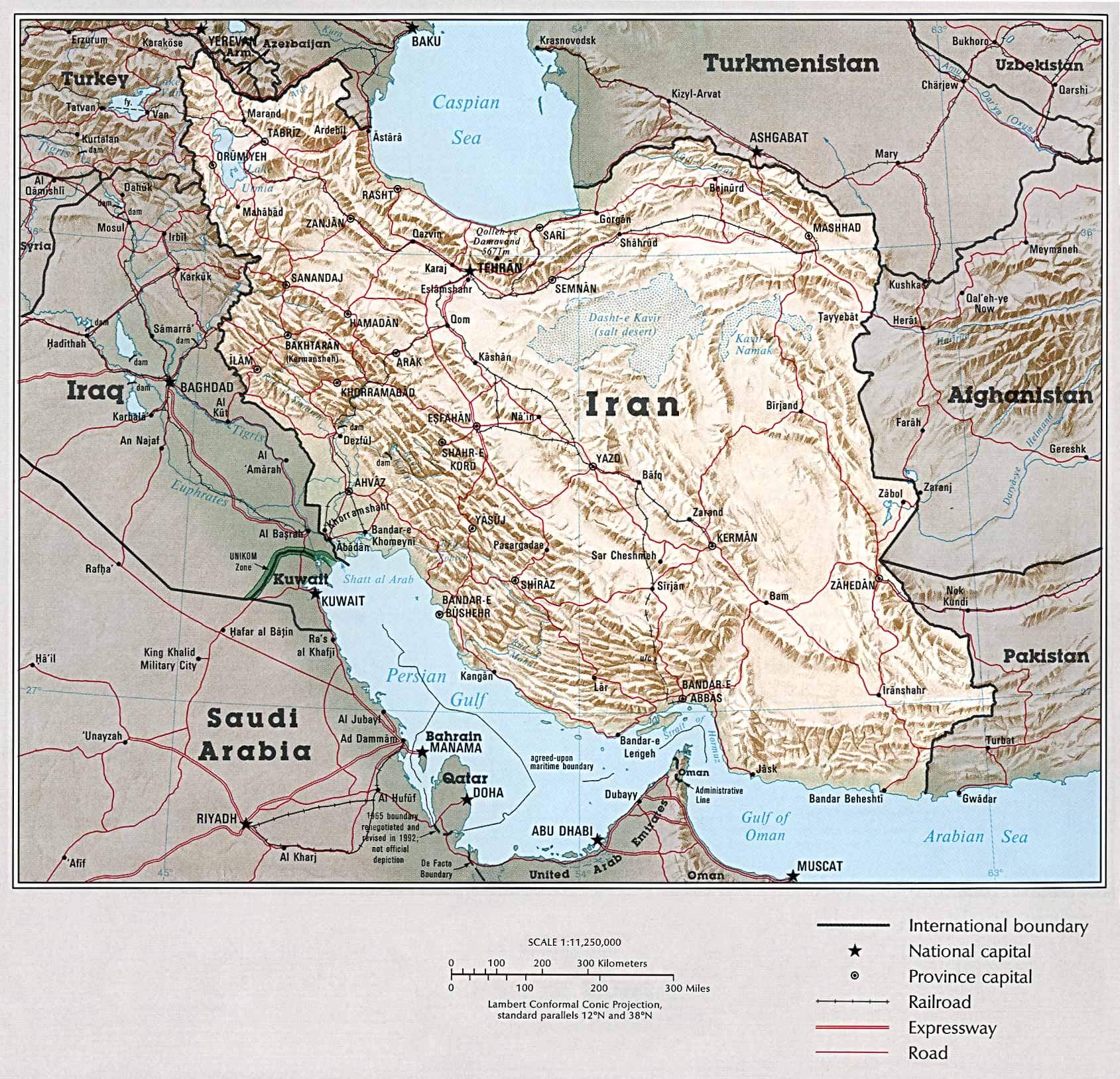 iran physique carte