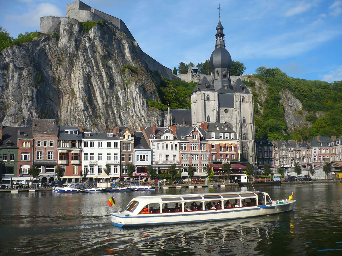 voyager Dinant belgique