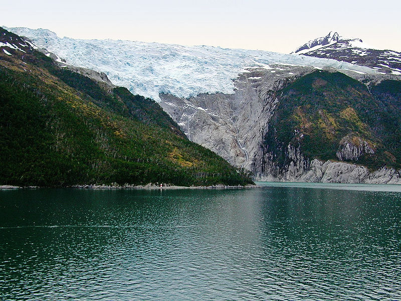 Baigle glacier de la manche chili