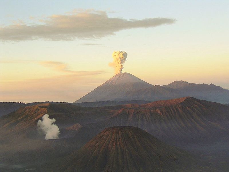 Mahameru volcan Indonesie.