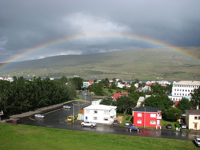 Akureyri arc en ciel islande