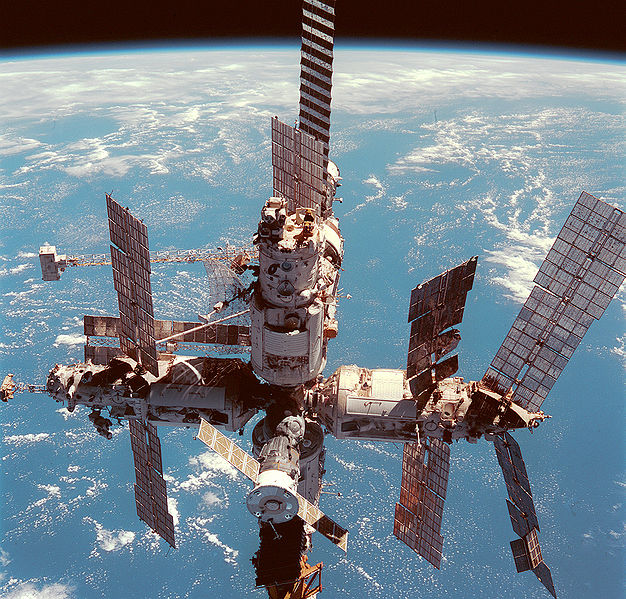 mir l'espace gare 1998 russie