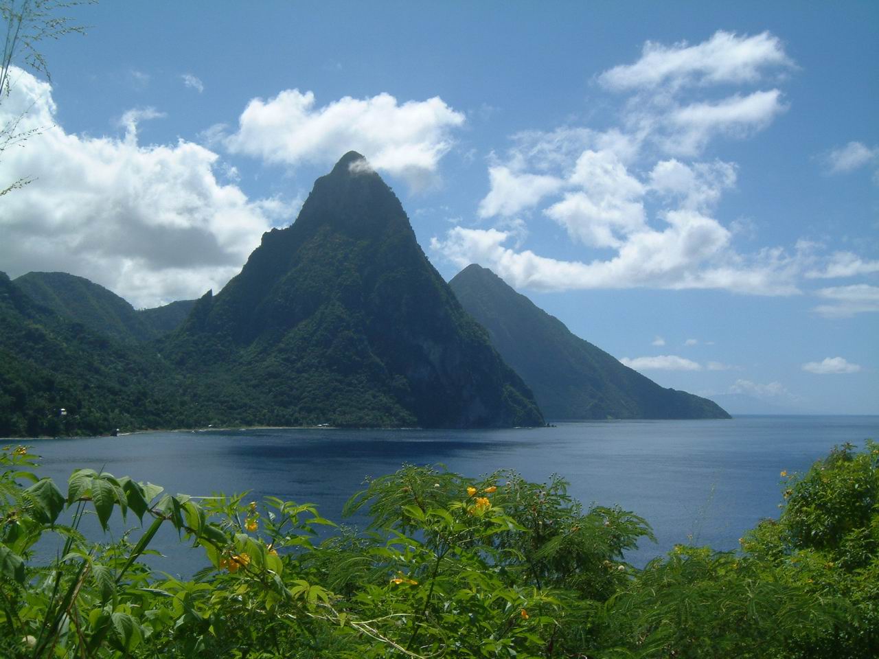 Pitons St Lucia