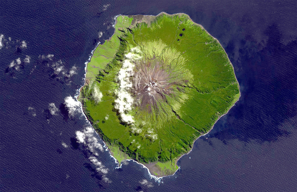 Tristan da Cunha image satellite