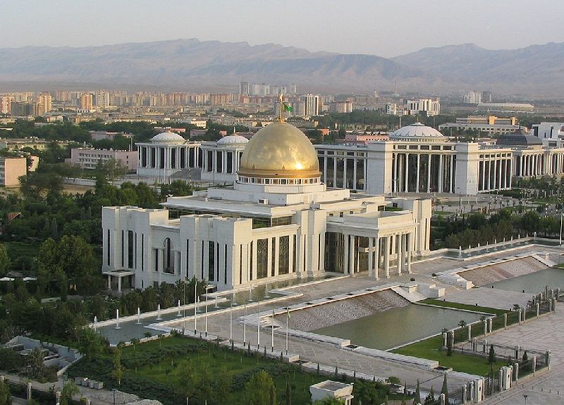 presidentiel palais Ashgabat Turkmenistan