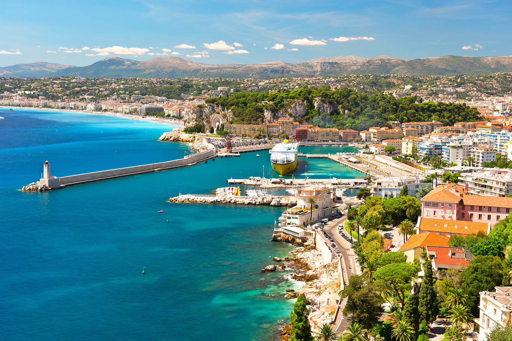 vue de nice cote d'azur france